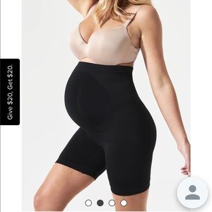 Blanqi belly support maternity shorts